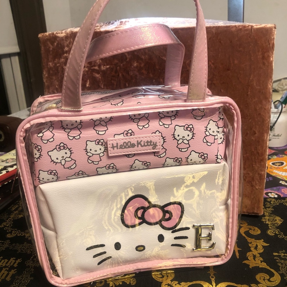 Hello Kitty Three piece cosmetic makeup bag set with initial E - Picture 4 of 6